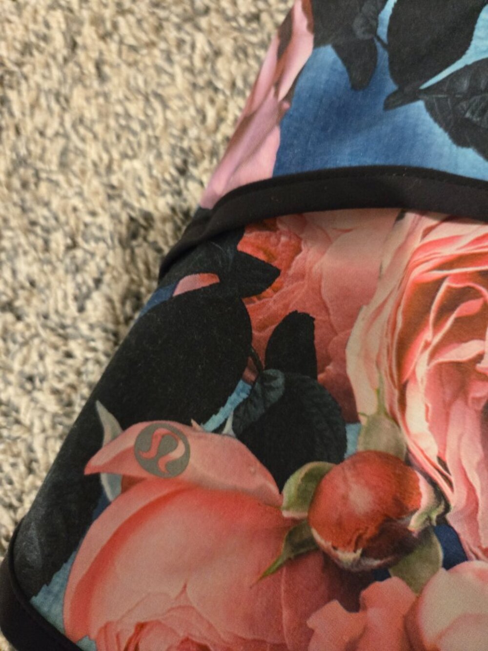 Lululemon Speed Shorts Secret Garden Black 4 - Picture 4 of 5